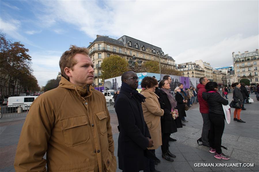 FRANCE-PARIS-MINUTE-SILENCE