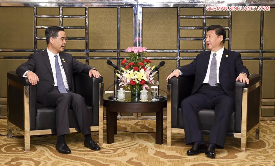 PHILIPPINES-APEC-CHINA-XI JINPING-HK CHIEF EXECUTIVE-MEETING