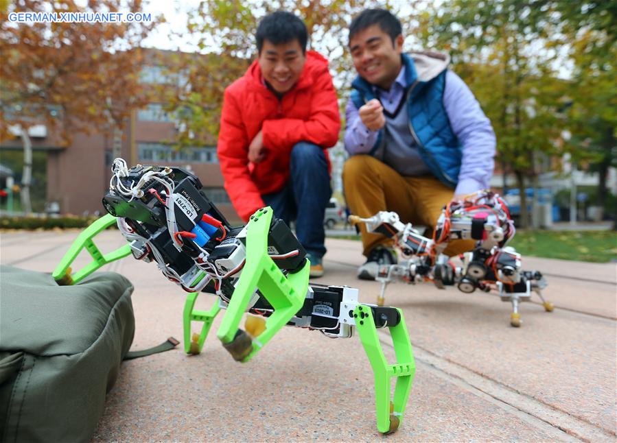 #CHINA-TIANJIN-WALKING ROBOT(CN)