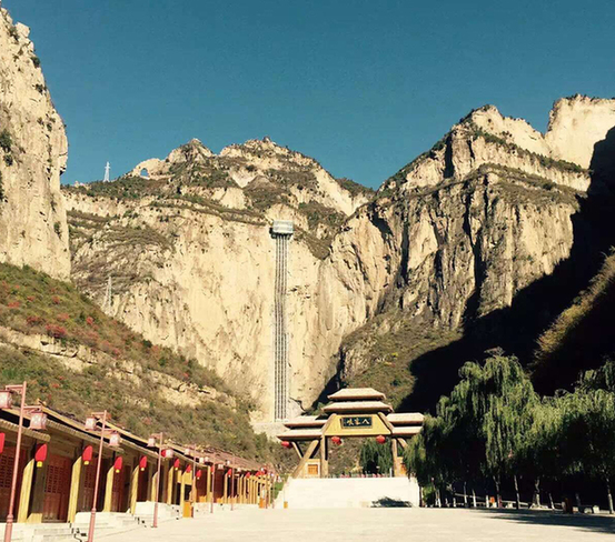 Taihang-Gebirge: Auenaufzug ber 208 Meter erhlt gleich drei Weltrekordtitel