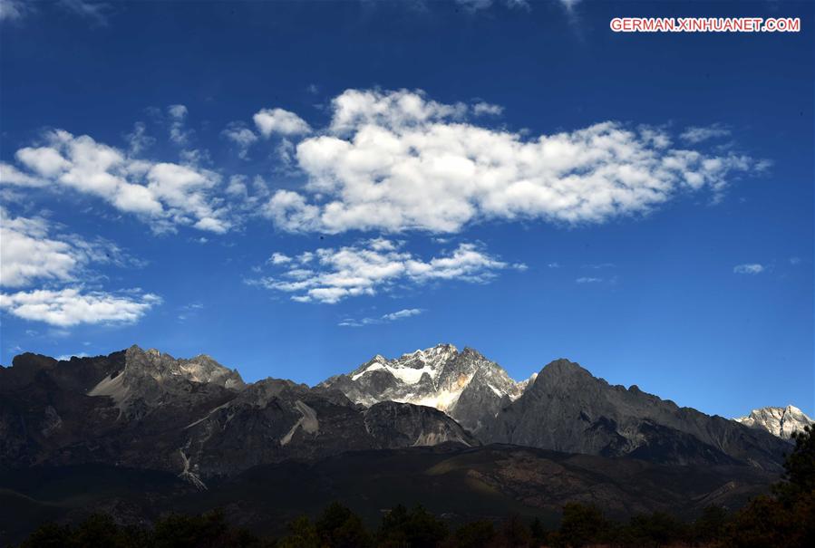 CHINA-YUNNAN-YULONG MOUNTAIN-SCENERY (CN)