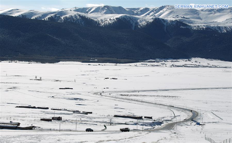 #CHINA-XINJIANG-HAMI-SNOWFALL (CN)