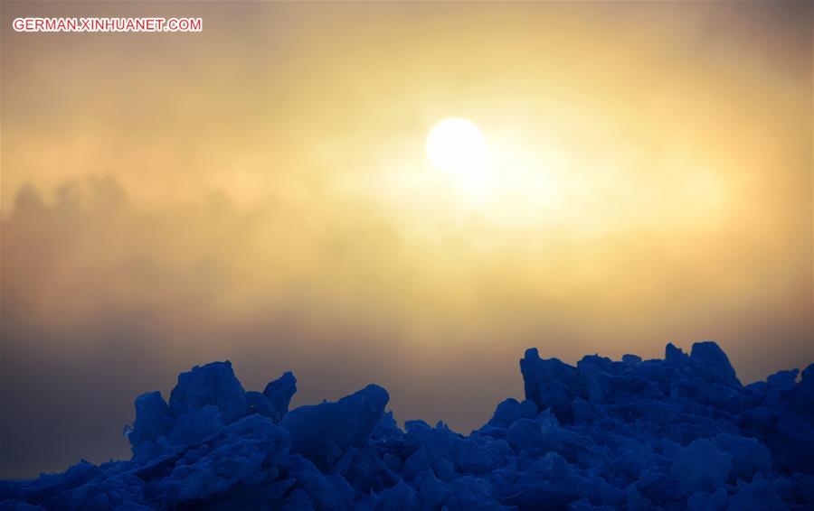 #CHINA-HEILONGJIANG RIVER-FROZEN (CN)