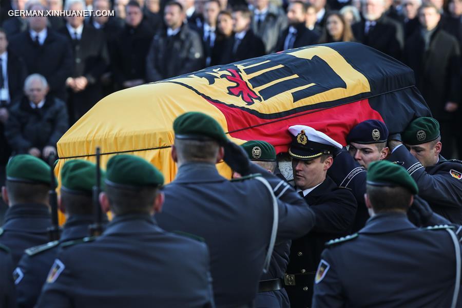 GERMANY-HAMBURG-SCHMIDT-FUNERAL