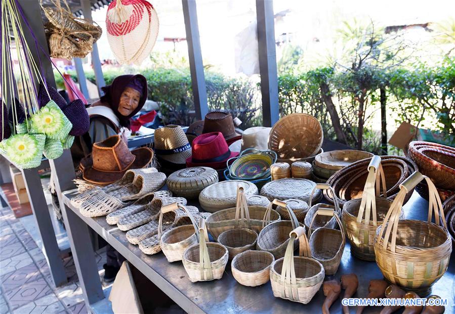 CHINA-YUNNAN-HANDICRAFT-WEAVING (CN)