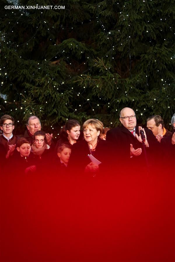 GERMANY-BERLIN-CHRISTMAS SEASON-MERKEL