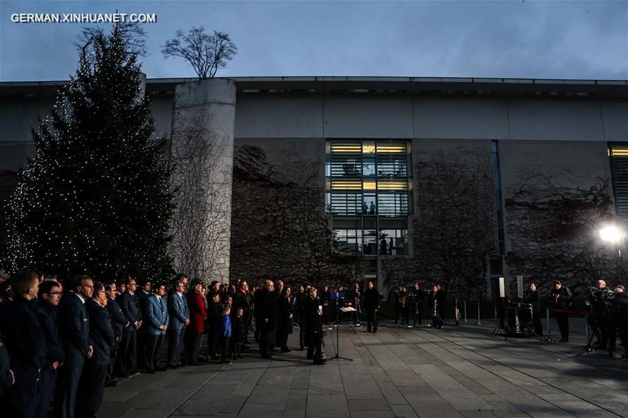 GERMANY-BERLIN-CHRISTMAS SEASON-MERKEL