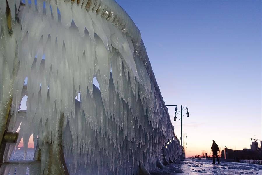 #CHINA-DALIAN-ICICLE (CN)