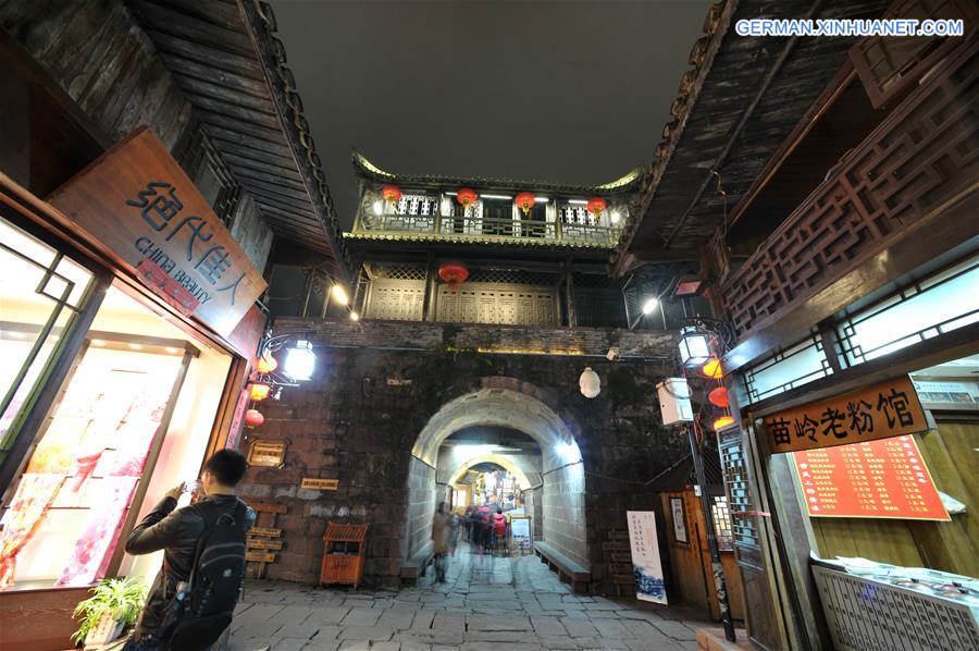 CHINA-HUNAN-FENGHUANG-NIGHT VIEW (CN) 