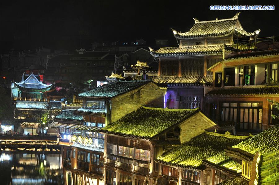 CHINA-HUNAN-FENGHUANG-NIGHT VIEW (CN) 