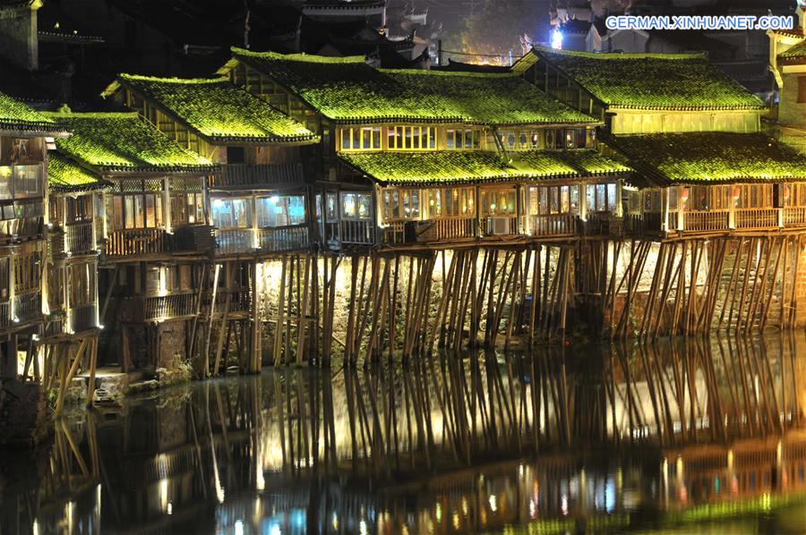 CHINA-HUNAN-FENGHUANG-NIGHT VIEW (CN) 