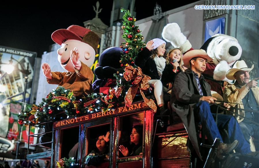 U.S.-LOS ANGELES-HOLLYWOOD XMAS PARADE