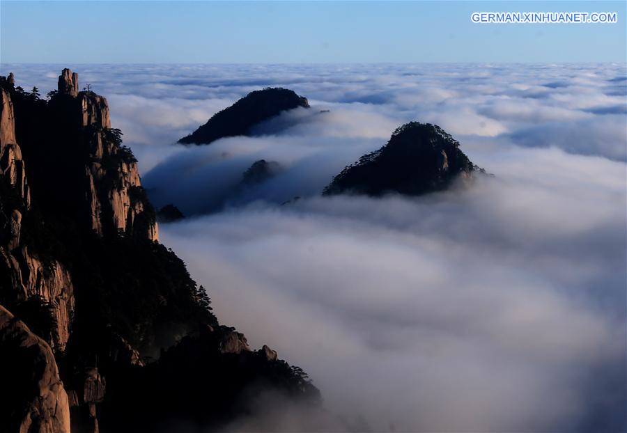 #CHINA-ANHUI-HUANGSHAN MOUNTAIN-CLOUD (CN)