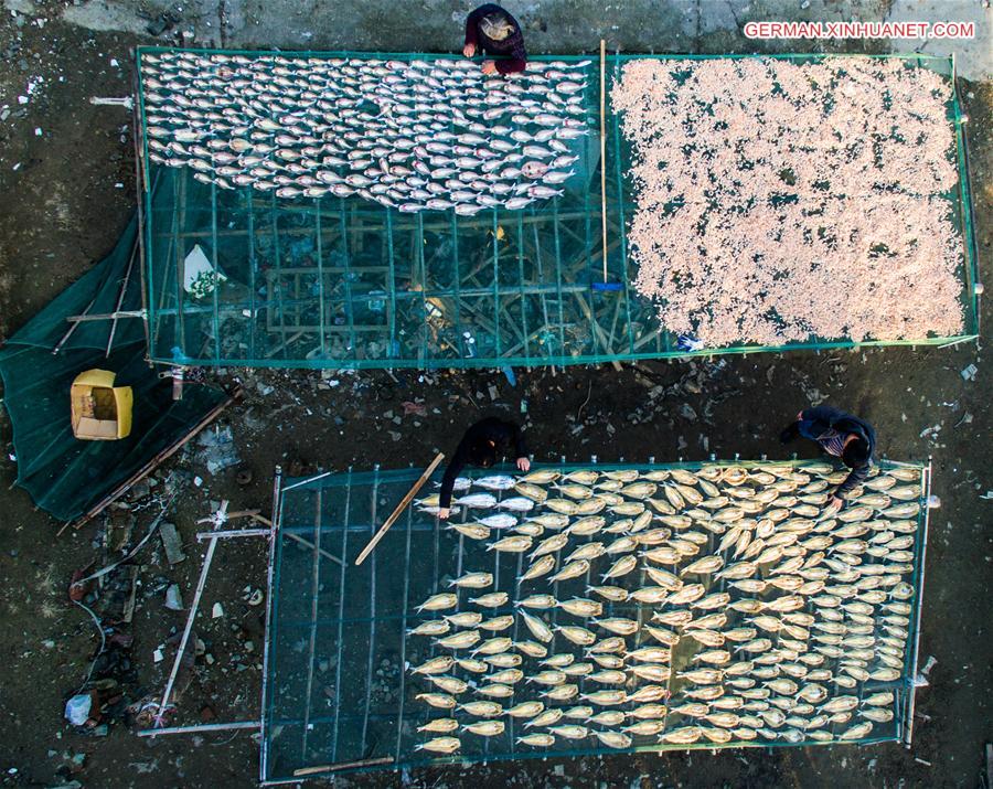 CHINA-ZHEJIANG-WINTER-DRYING FOOD (CN)