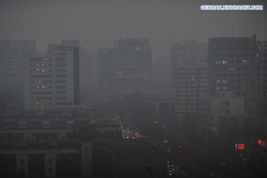 CHINA-BEIJING-POLLUTION-FIRST RED ALERT(CN)