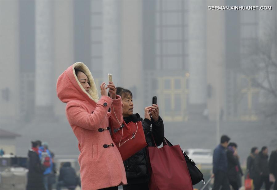 CHINA-BEIJING-RED ALERT-POLLUTION (CN)