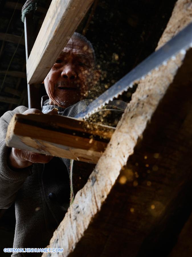 CHINA-HUBEI-QIANJIANG-WOODEN CAULDRON MAKING-VANISHING (CN)