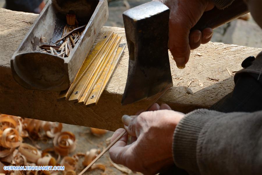 CHINA-HUBEI-QIANJIANG-WOODEN CAULDRON MAKING-VANISHING (CN)