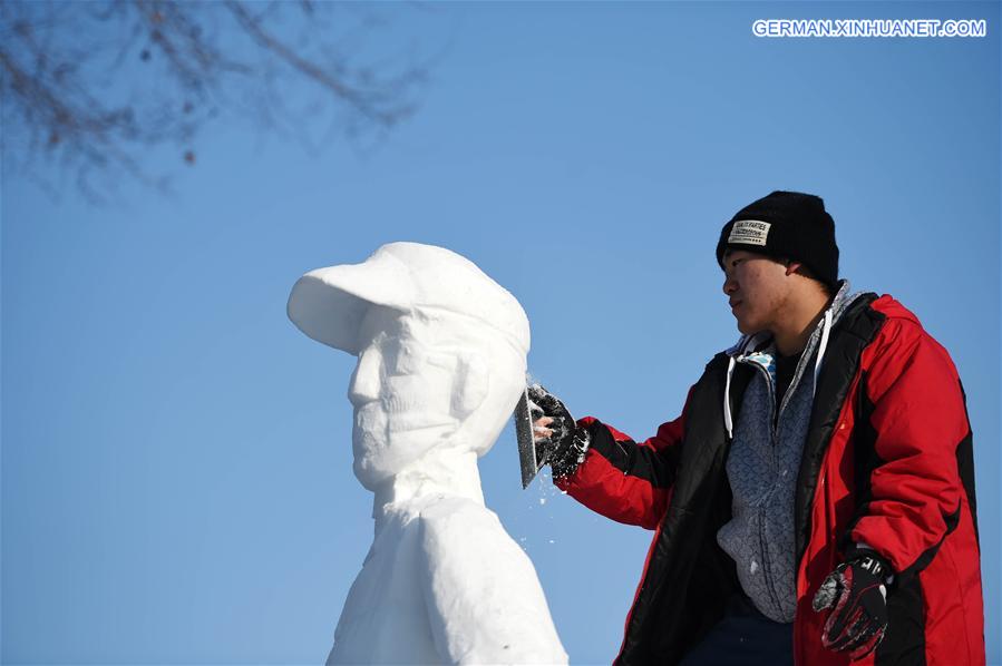 CHINA-HARBIN-SNOW SCULPTURE (CN)