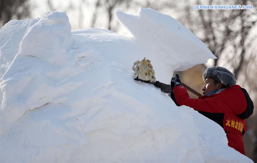 CHINA-HARBIN-SNOW SCULPTURE (CN)