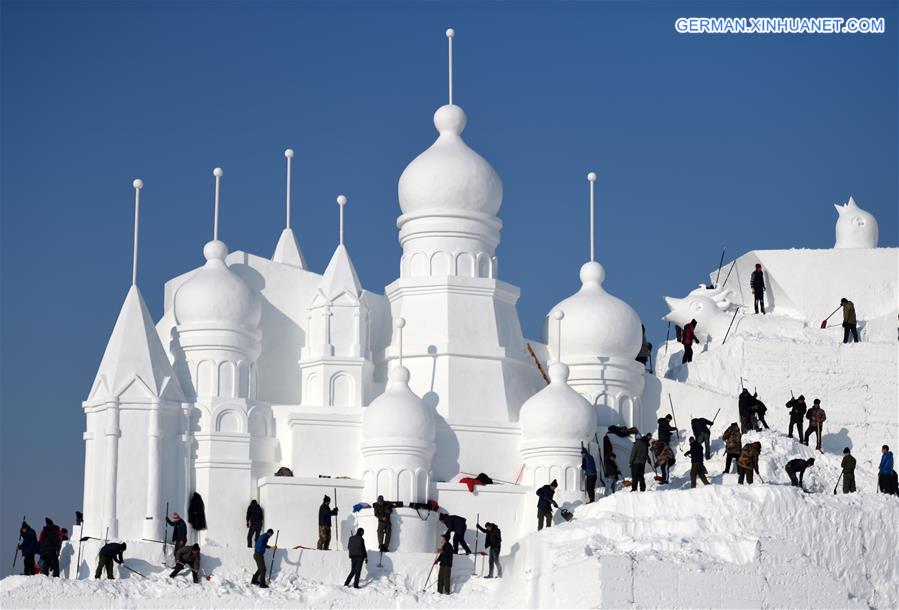 CHINA-HARBIN-SNOW SCULPTURE (CN) 