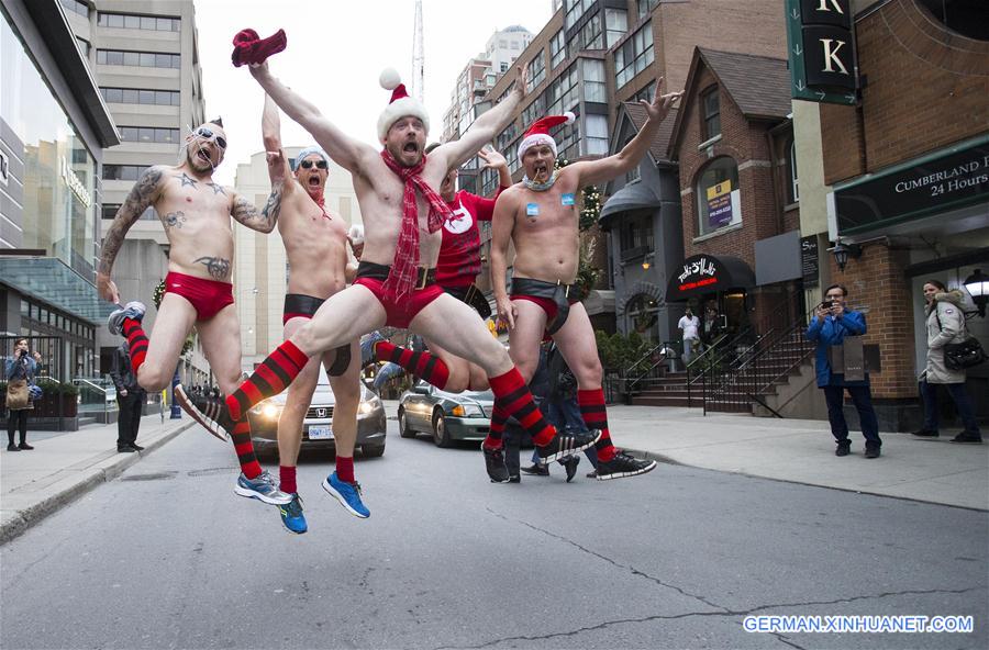 CANADA-TORONTO-SANTA SPEEDO RUN