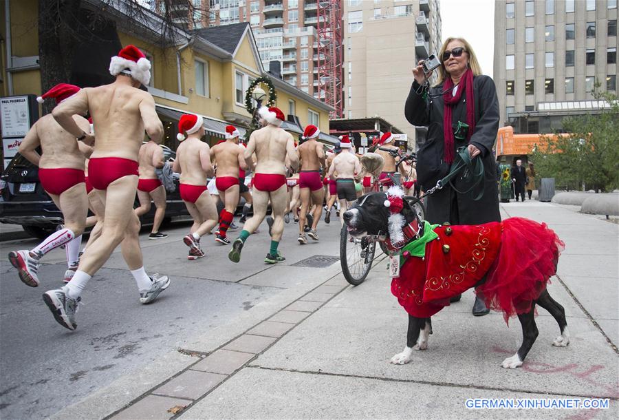 CANADA-TORONTO-SANTA SPEEDO RUN