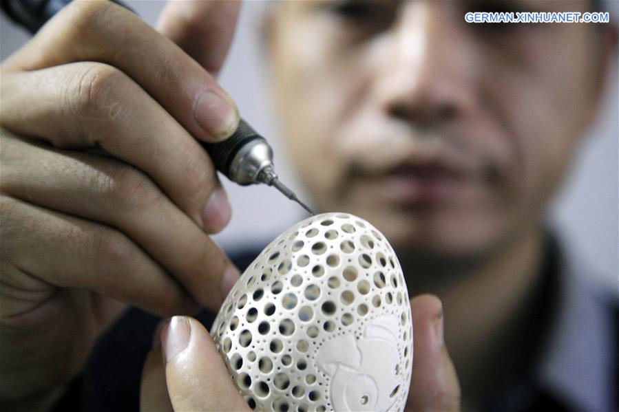 #CHINA-EGG CARVING(CN)