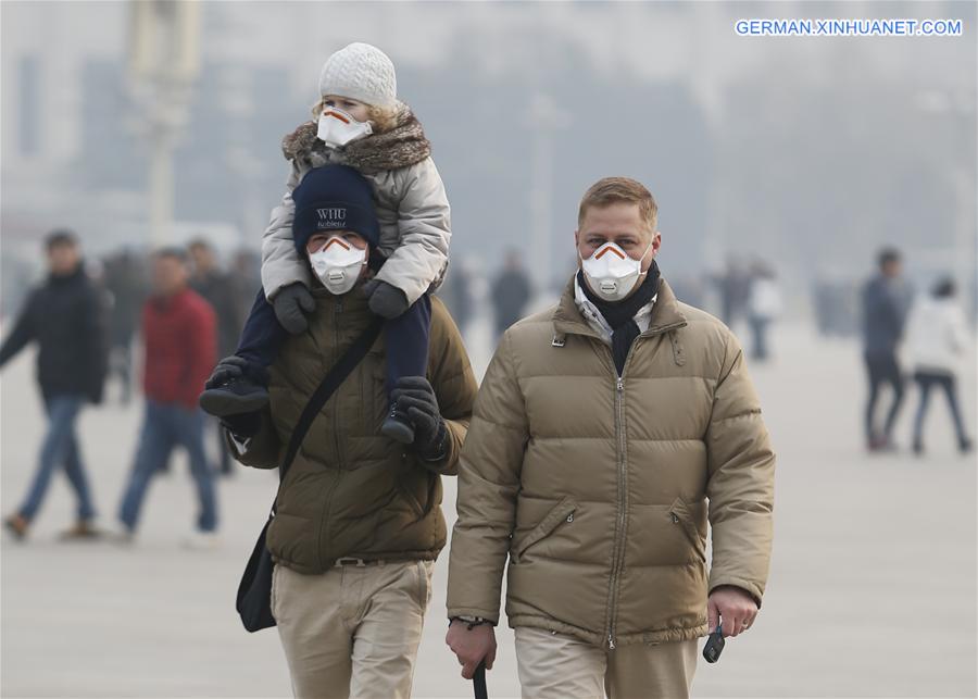 CHINA-BEIJING-SMOG-RED ALERT (CN)