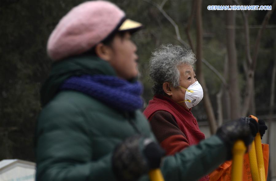 CHINA-BEIJING-SMOG-RED ALERT (CN)