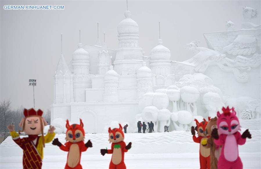 CHINA-HARBIN-SNOW SCULPTURE (CN)