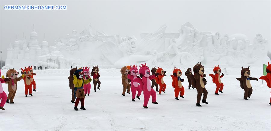 CHINA-HARBIN-SNOW SCULPTURE (CN)