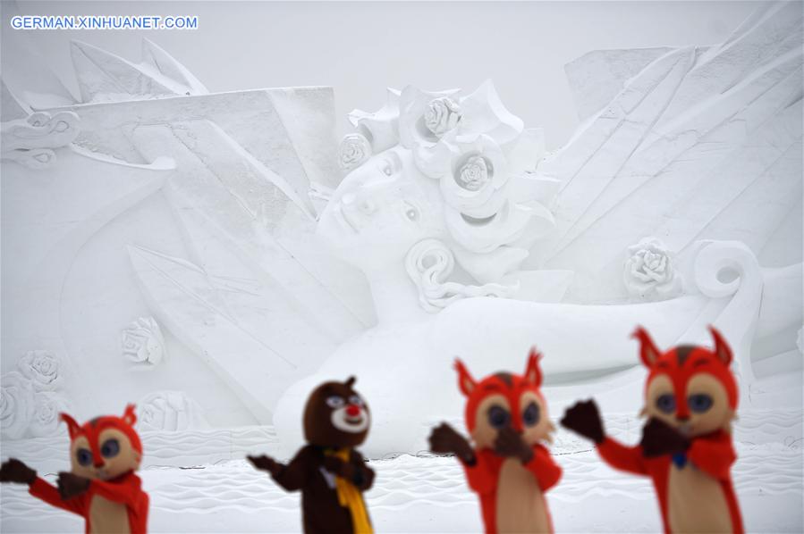 CHINA-HARBIN-SNOW SCULPTURE (CN)