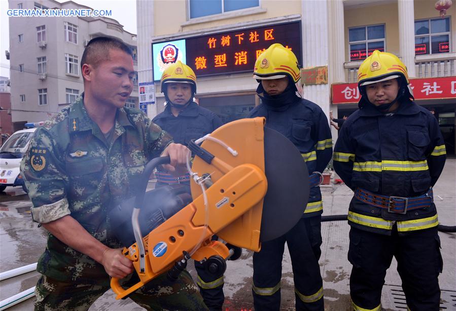 CHINA-JINJIANG-VOLUNTEER FIREFIGHTERS-TRAINING