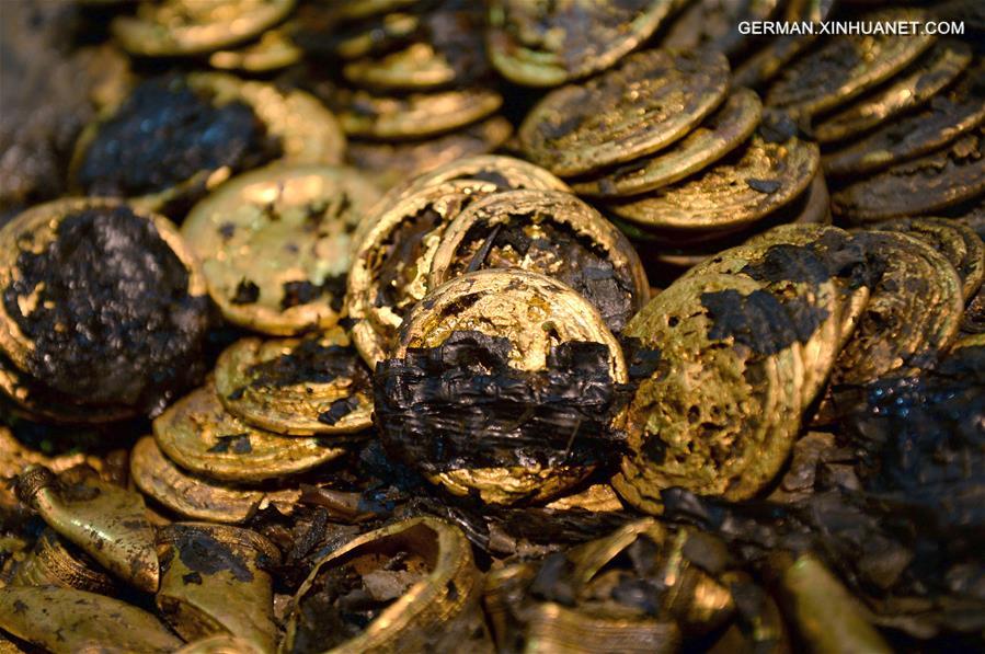 CHINA-JIANGXI-MARQUIS OF HAIHUN-TOMB-MAIN COFFIN-EXCAVATION (CN) 