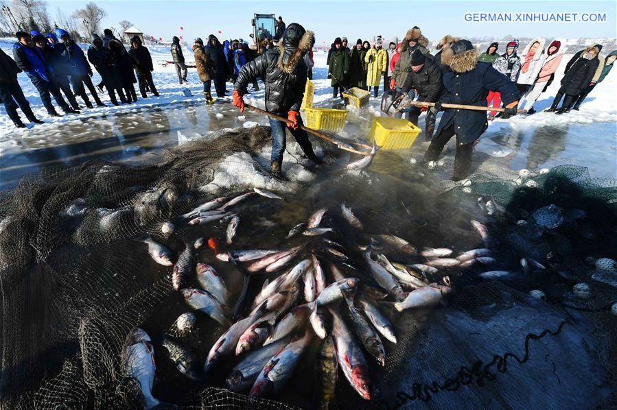 CHINA-HARBIN-WINTER FISHING (CN)