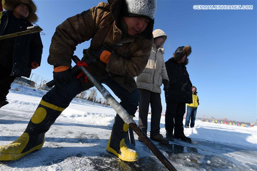 CHINA-HARBIN-WINTER FISHING (CN)