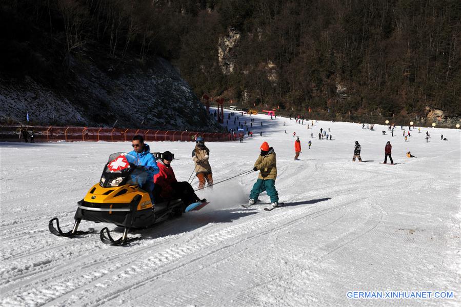 #CHINA-HUBEI-SKIING FESTIVAL(CN)