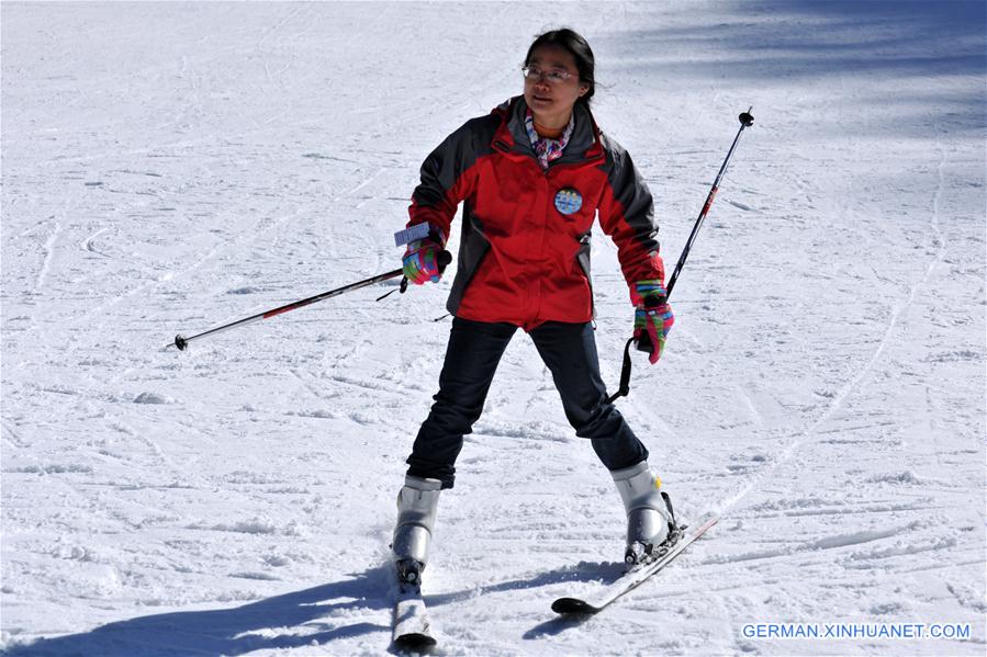 #CHINA-HUBEI-SKIING FESTIVAL(CN)