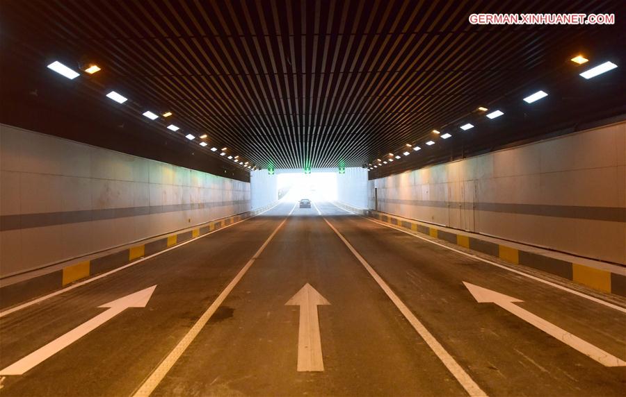 CHINA-WUHAN-LAKE-TUNNEL (CN)