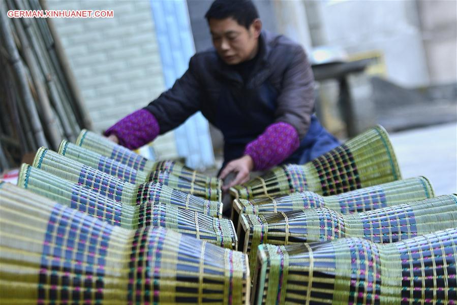 #CHINA-HUBEI-TUJIA-HANDICRAFT (CN)