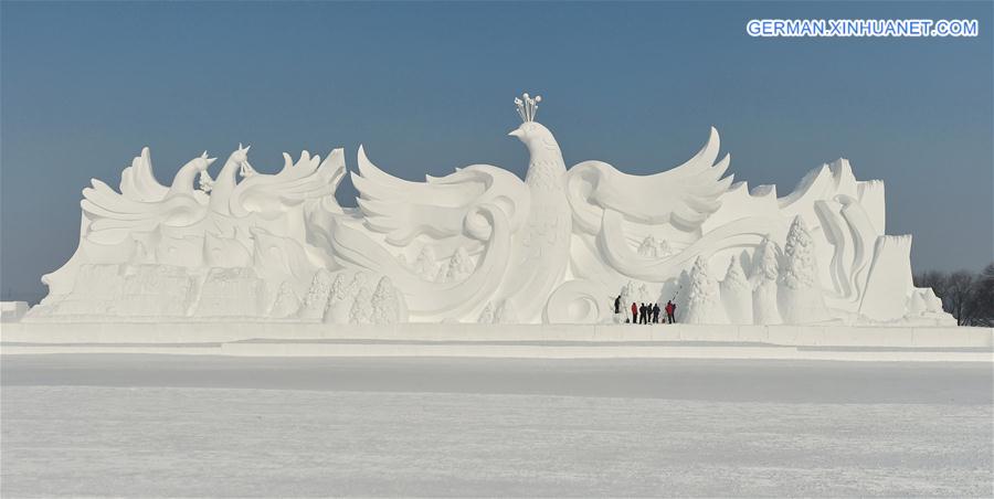 CHINA-JILIN-CHANGCHUN-SNOW SCULPTURES (CN)