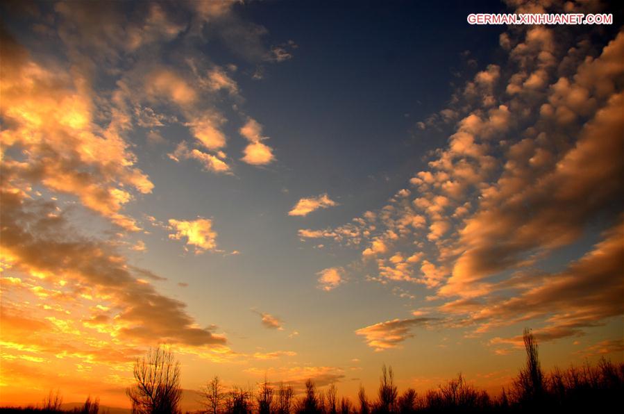 #CHINA-GANSU-JIUQUAN-CRIMSON CLOUDS (CN)