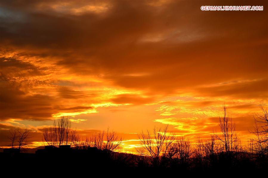 #CHINA-GANSU-JIUQUAN-CRIMSON CLOUDS (CN)