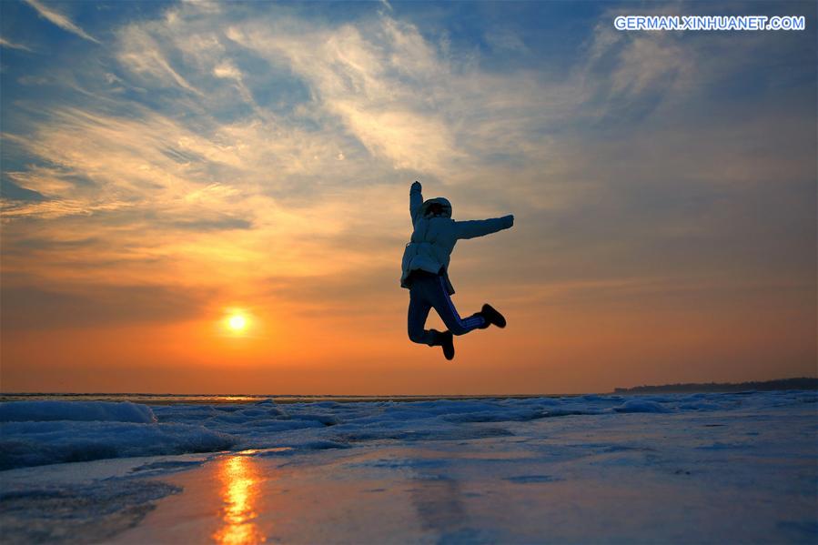 CHINA-QINHUANGDAO-FROZEN SEA (CN)