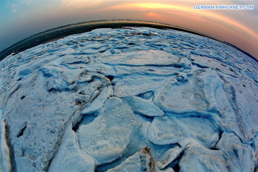 CHINA-QINHUANGDAO-FROZEN SEA (CN)