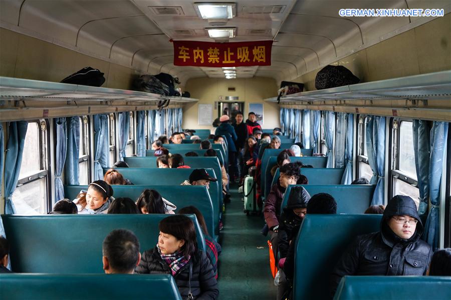 CHINA-NANJING-LAST GREEN TRAIN(CN)