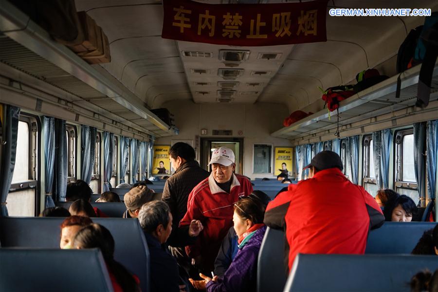 CHINA-NANJING-LAST GREEN TRAIN(CN)