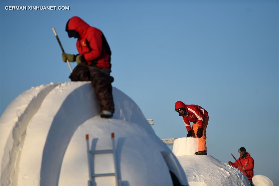 CHINA-HARBIN-SNOW SCULPTURE (CN)