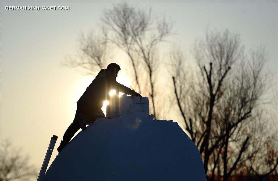 CHINA-HARBIN-SNOW SCULPTURE (CN)